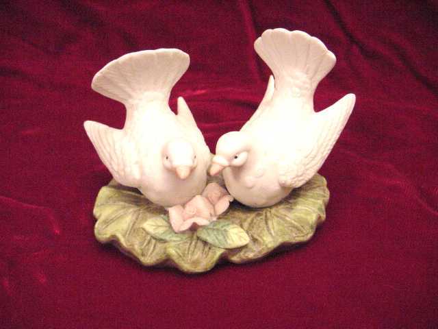 Vintage Lefton 1985 #ed Dove Figurine