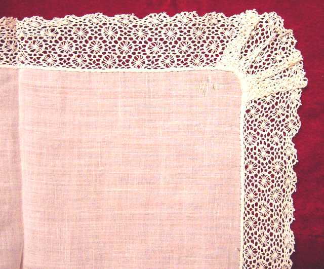 Vintage Linen Handkerchief w/ TATTED EDGES